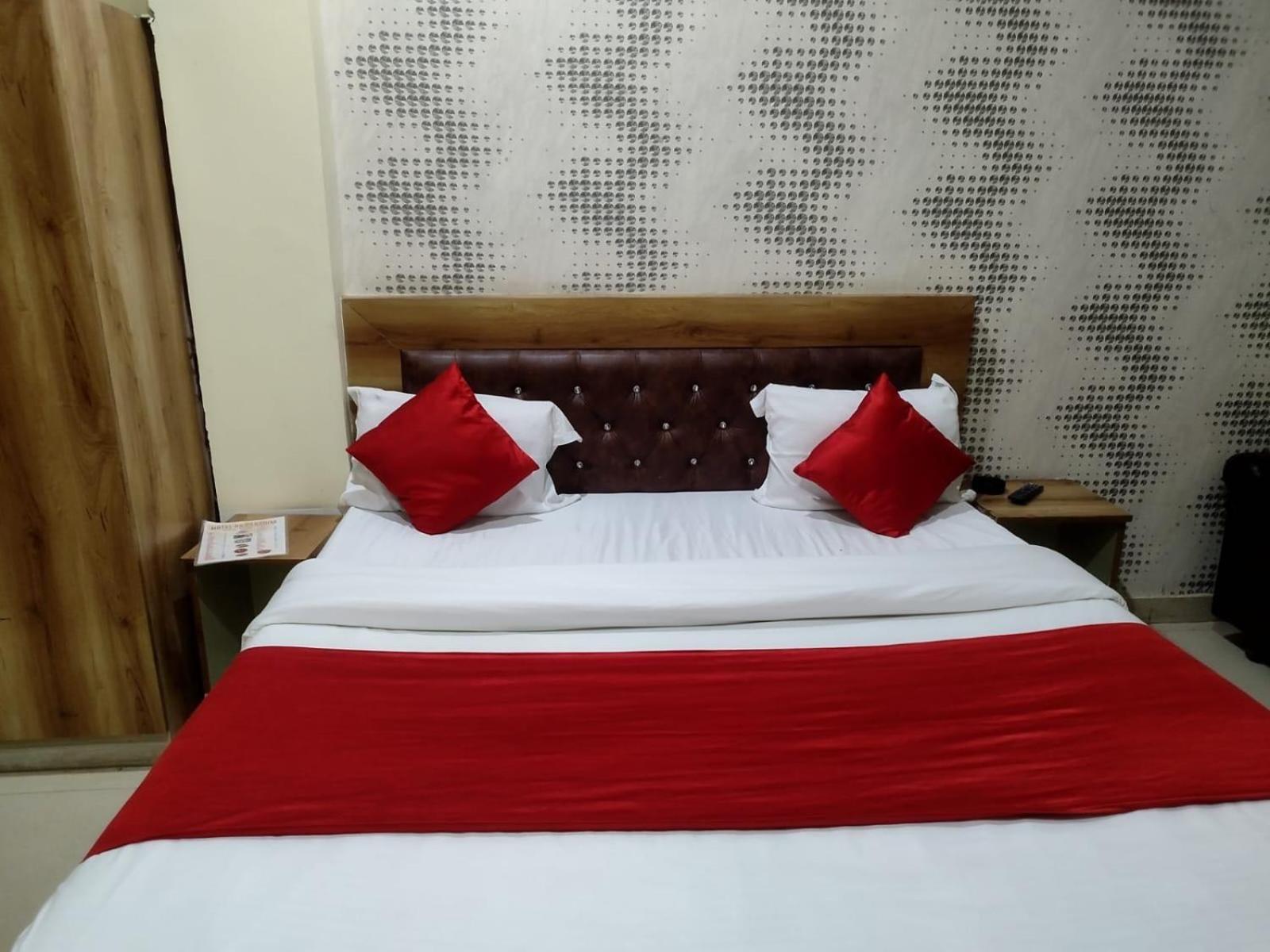 Allāhābād Junction Hotel O Prayag Villa מראה חיצוני תמונה